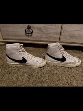 Nike High-Top Sneakers White with Black Swoosh